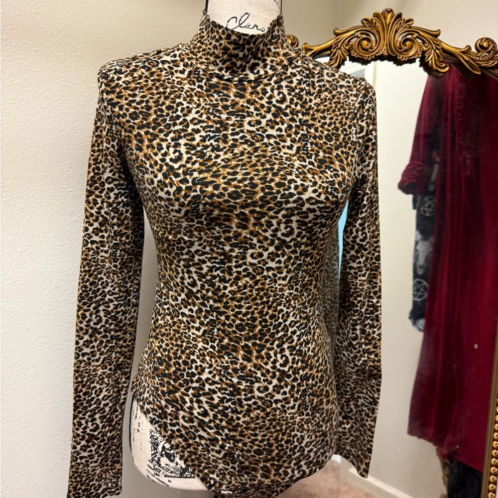 Leopard Print Long Sleeve Top